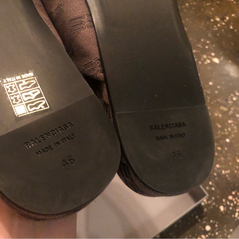 BALENCIAGA Cosy Mules Dark Mink Grey Brown - Picture 9 of 9